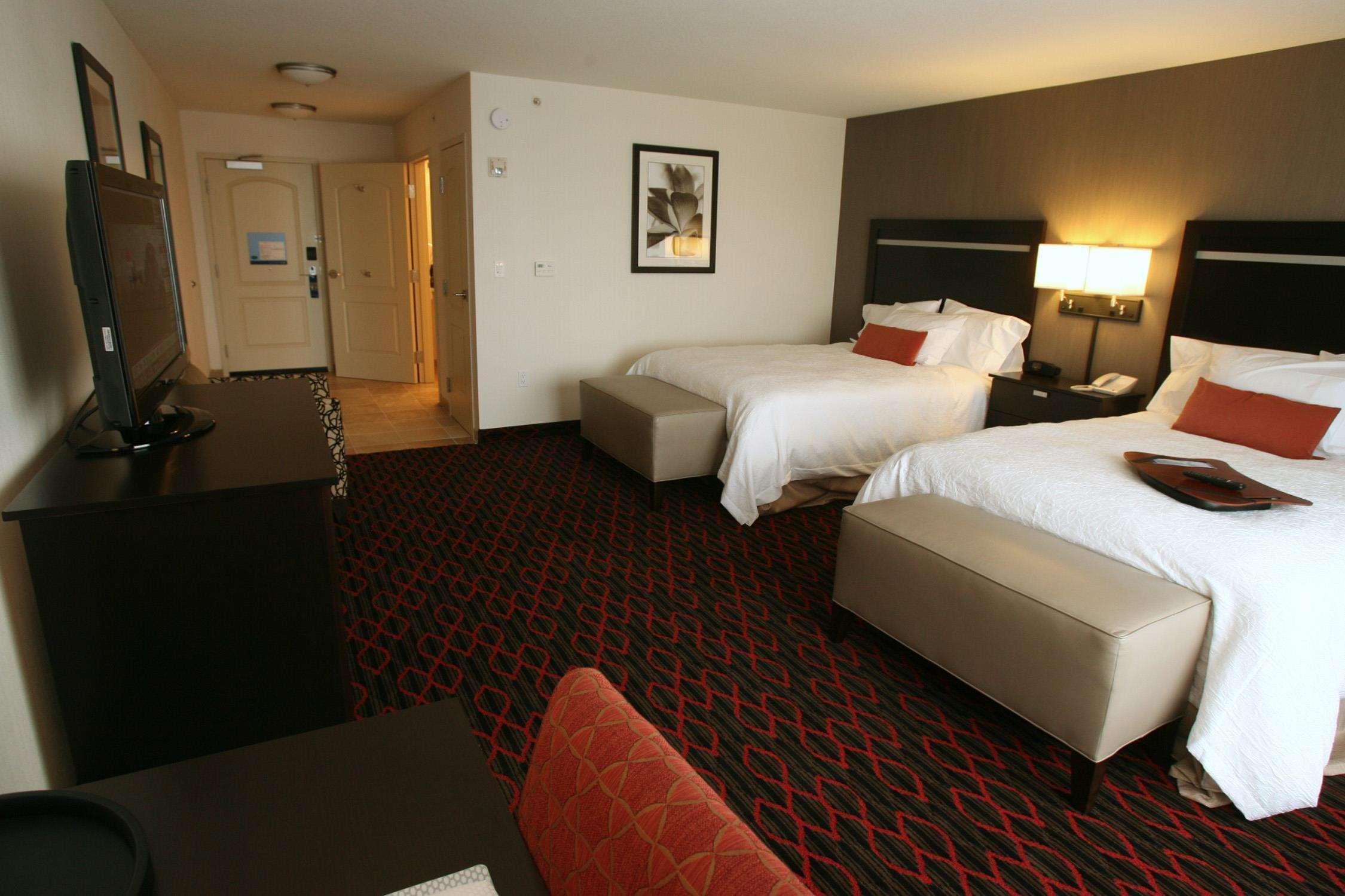 Hampton Inn & Suites Red Deer Penhold Pokoj fotografie