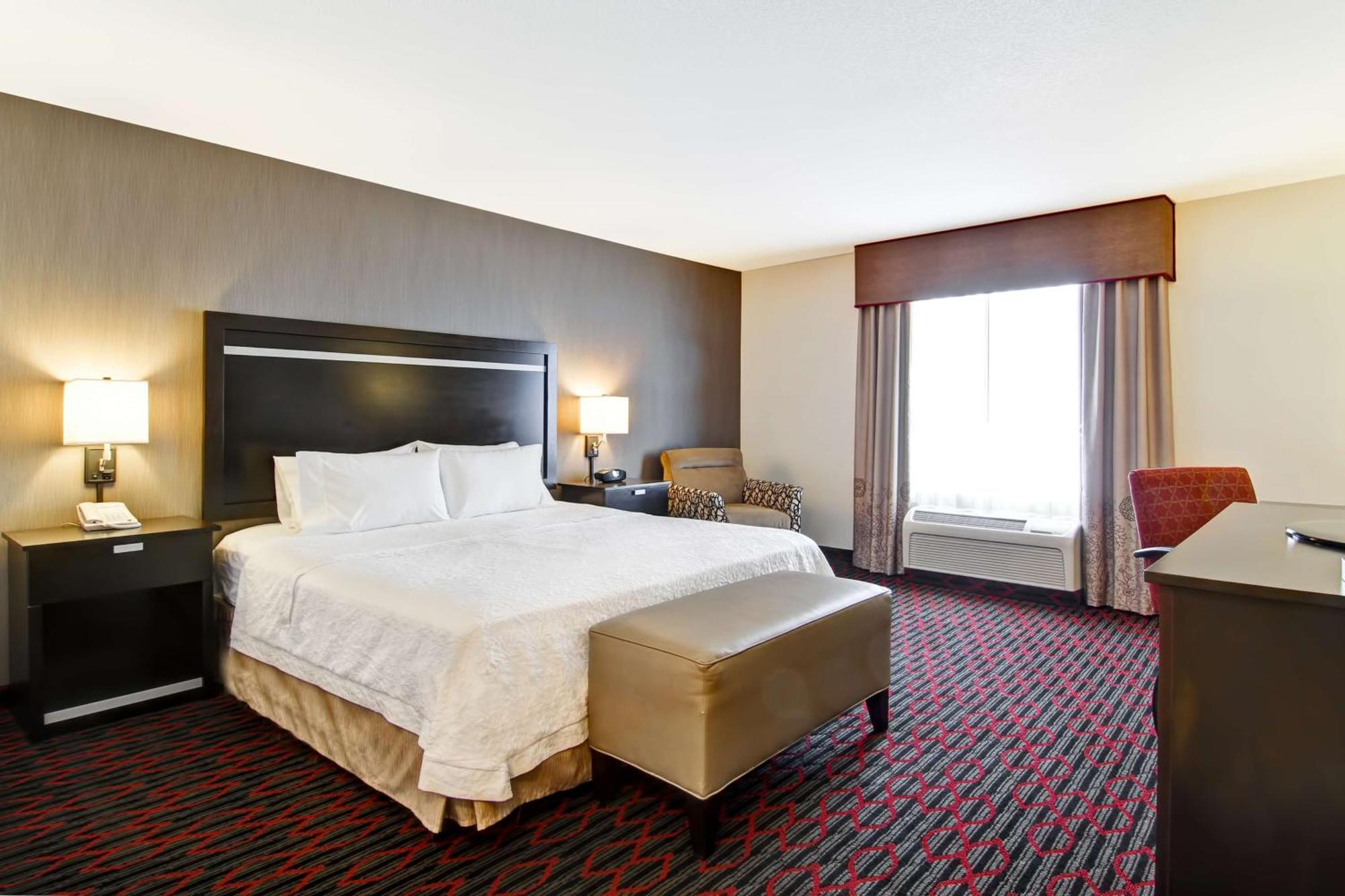 Hampton Inn & Suites Red Deer Penhold Exteriér fotografie