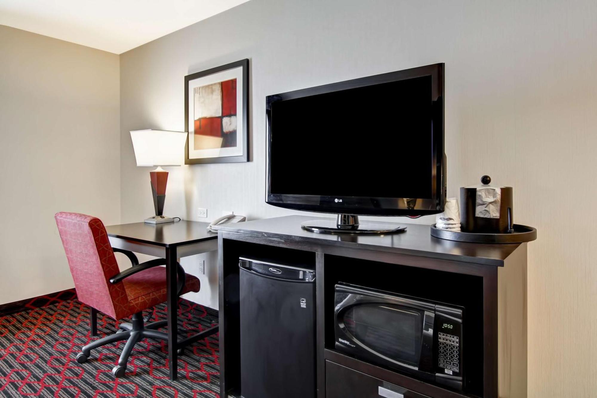 Hampton Inn & Suites Red Deer Penhold Exteriér fotografie
