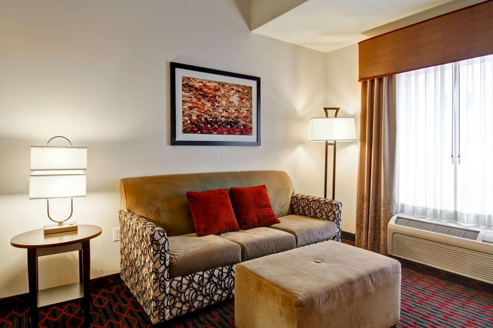 Hampton Inn & Suites Red Deer Penhold Exteriér fotografie