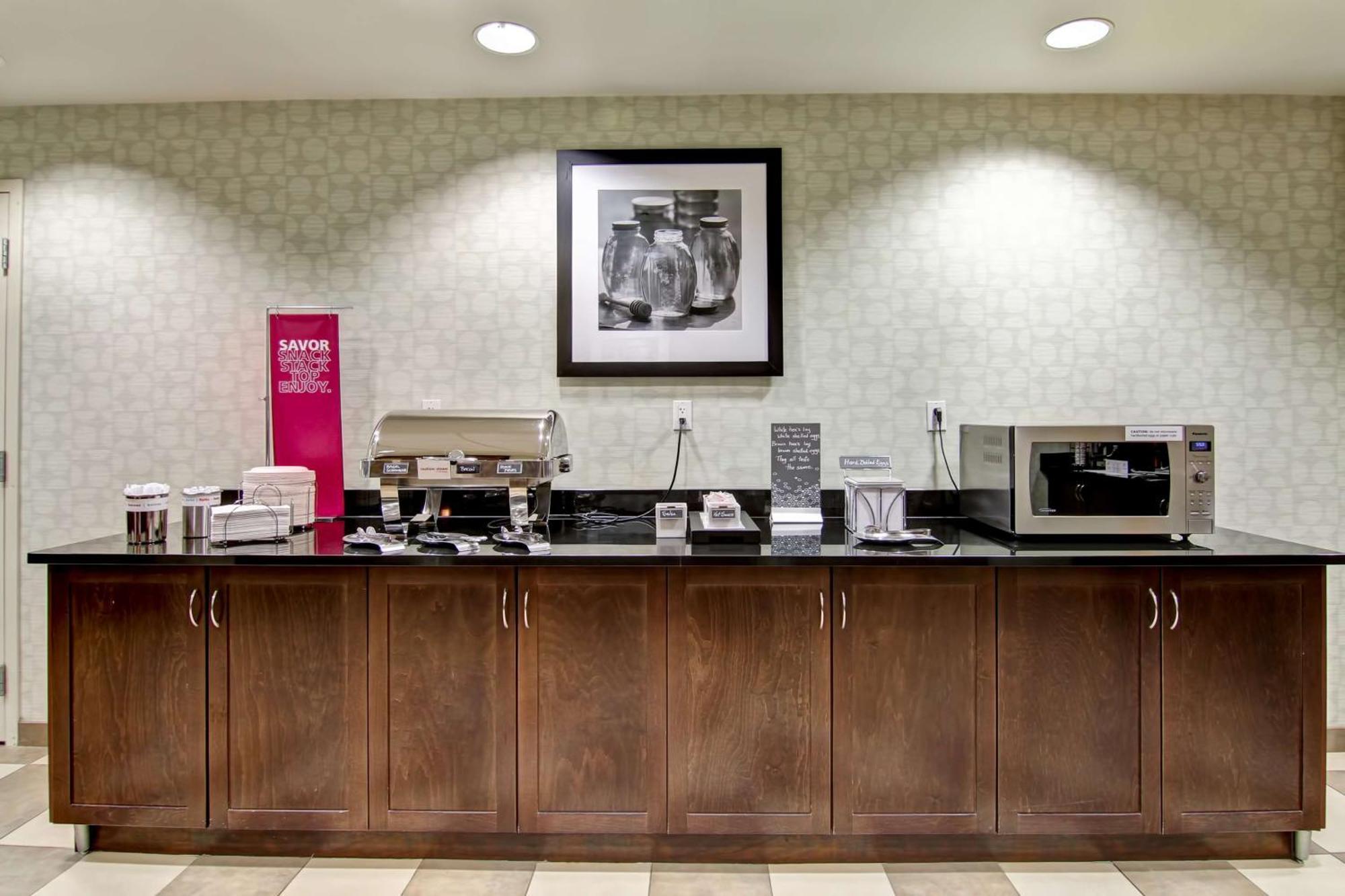 Hampton Inn & Suites Red Deer Penhold Exteriér fotografie