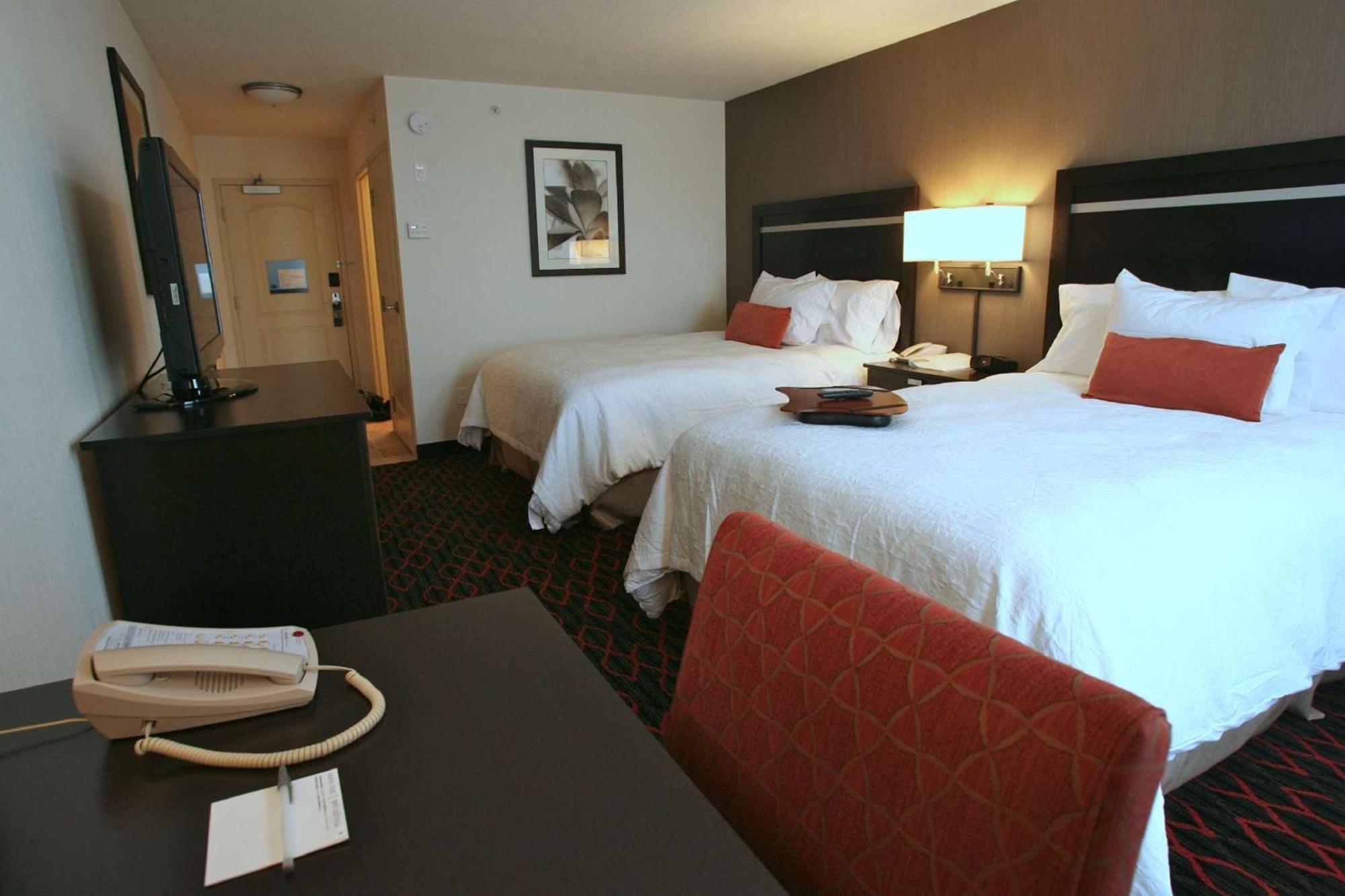 Hampton Inn & Suites Red Deer Penhold Exteriér fotografie