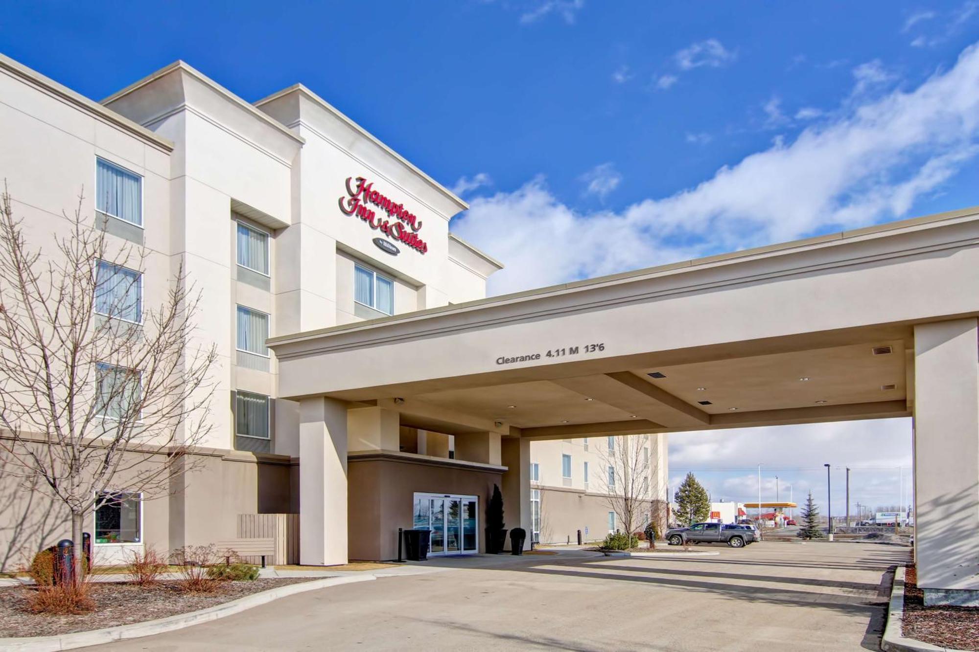 Hampton Inn & Suites Red Deer Penhold Exteriér fotografie